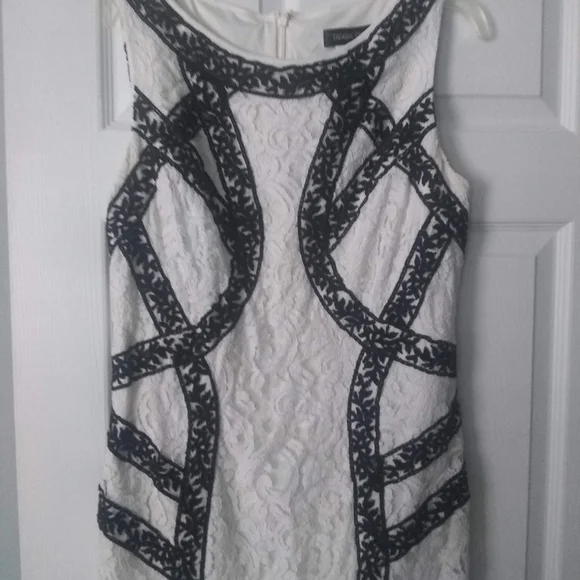 Tadashi Shoji | Dresses | Tadashi Shoji White And Black Lace Dress |  Poshmark